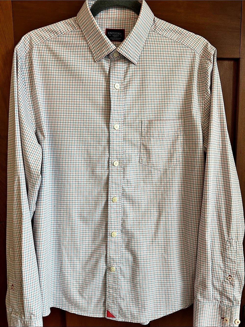 UNTUCKit Slim Fit Plaid Button Down in Blue & White Size Medium